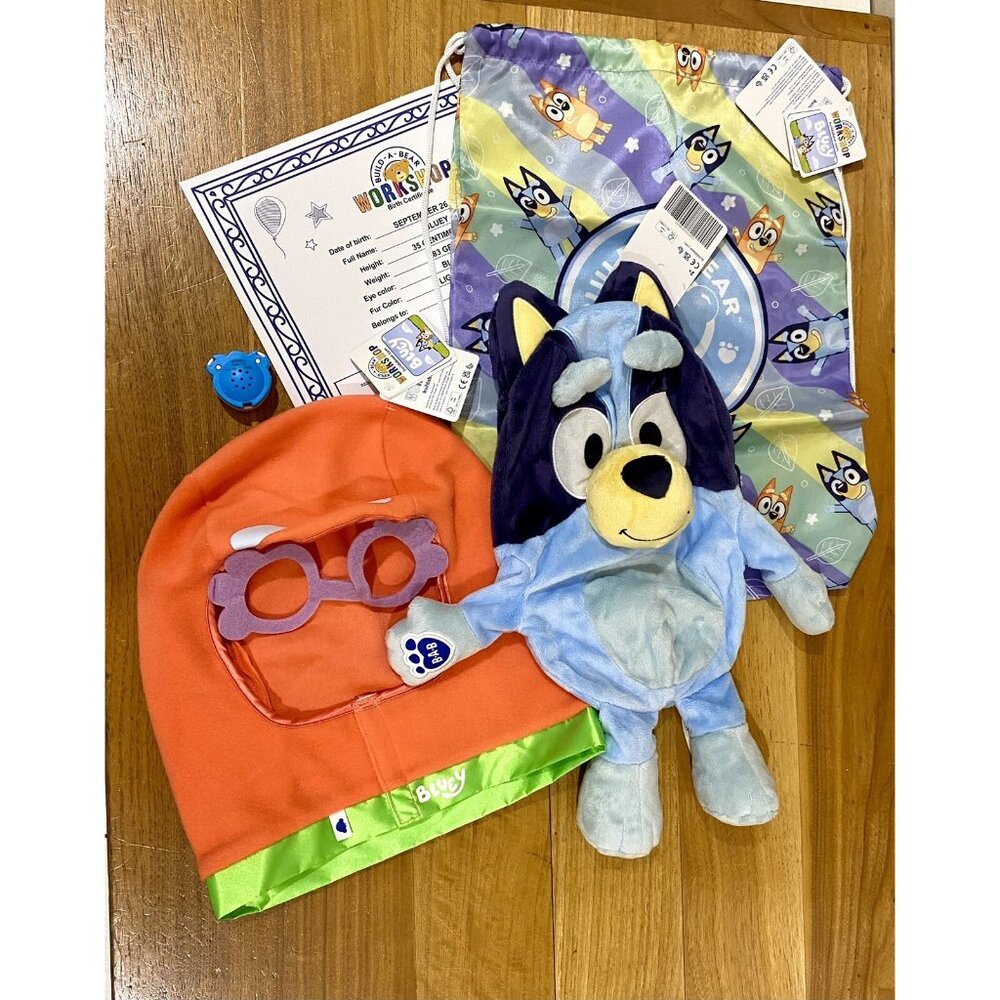 BUILD A BEAR Bluey Plush Puppy w Granny Janet Costume, Sound & Carrier IN HAND